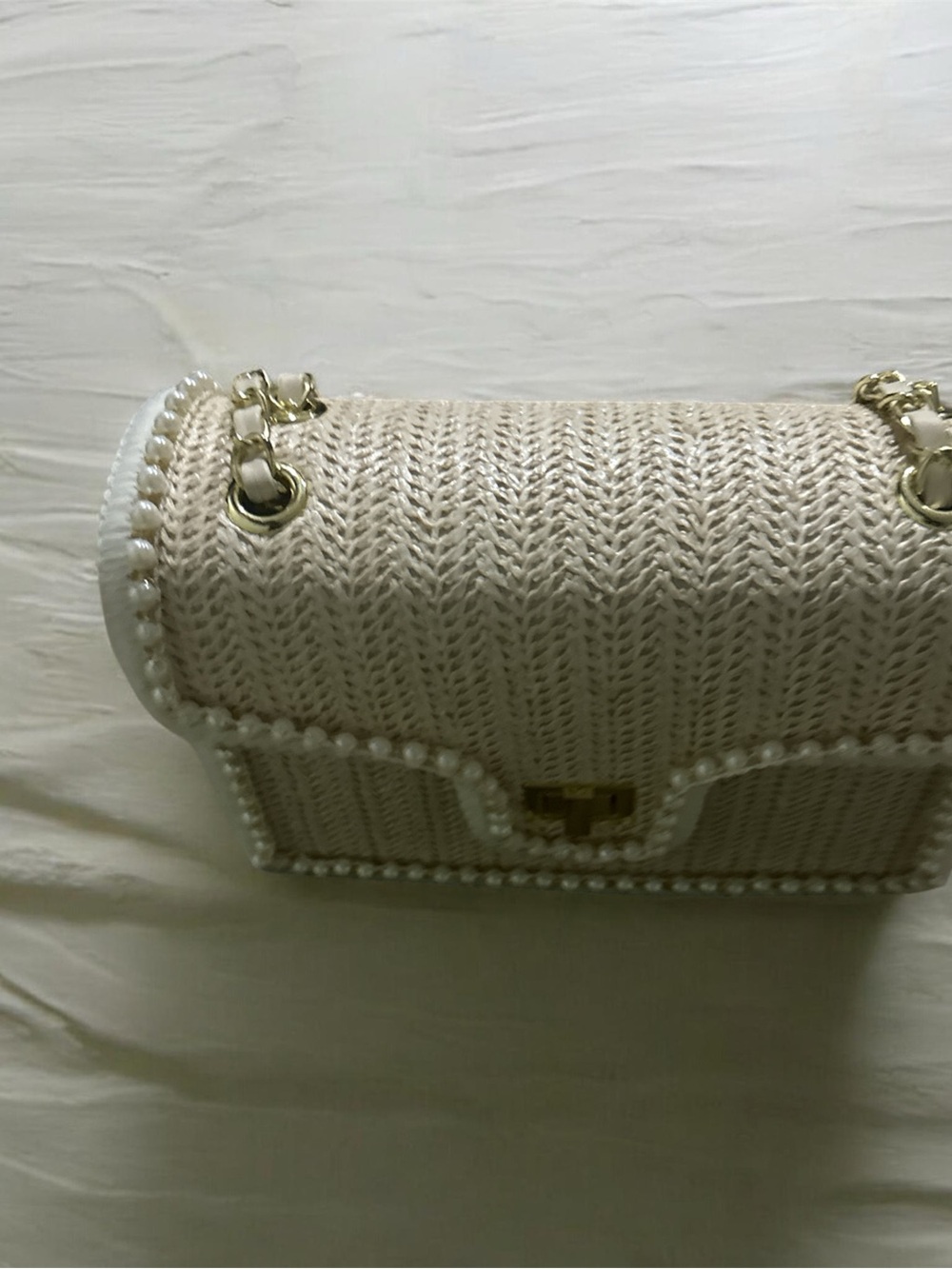 Cream Pearl-Trim Knit Shoulder Bag with Gold Chain